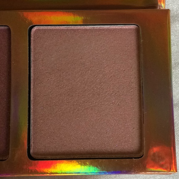 Essence Highlighter Palette - Picture 6 of 6